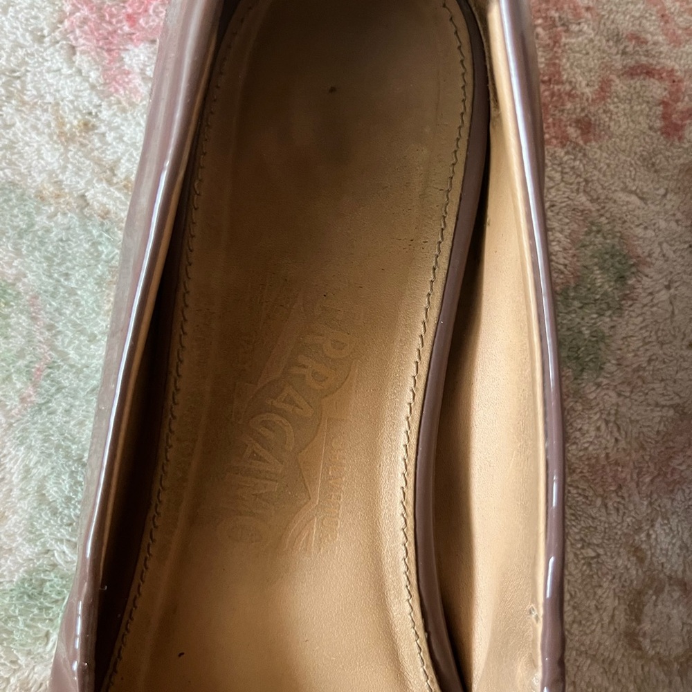 Salvatore Ferragamo Varina Flats – Brown Patent with Gold Buckle (7.5-8 W) - Picture 9 of 10